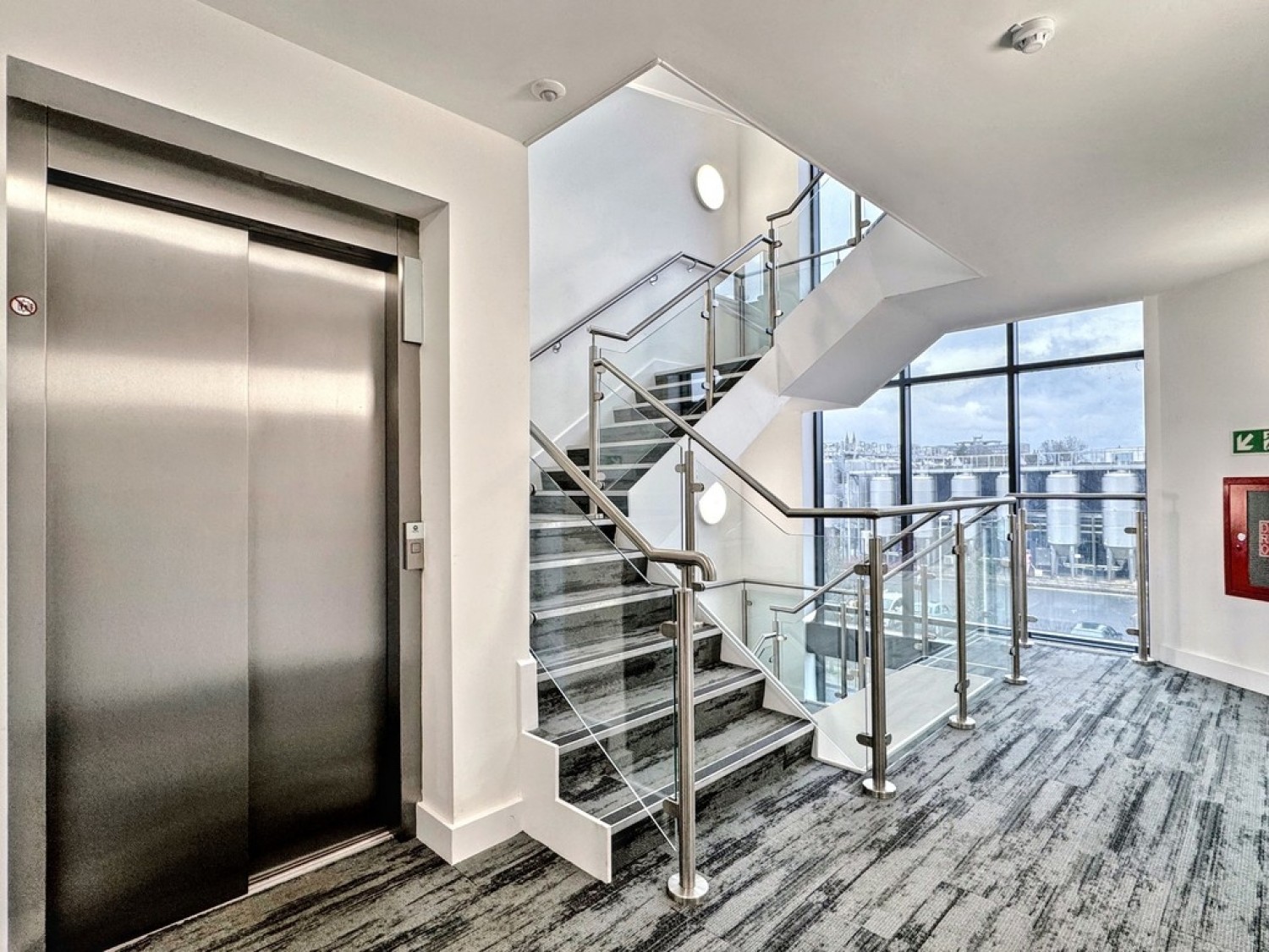 2 bedroom Flat in Victoria Road, Ashford