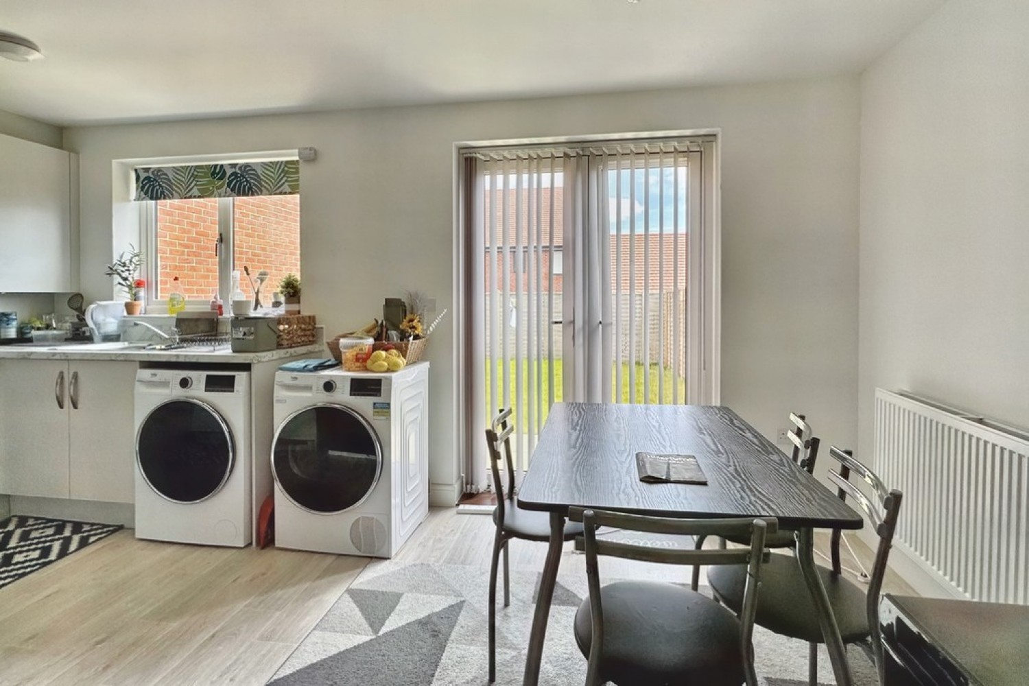 3 bedroom House for Letting Meadow View, Kingsnorth, Ashford