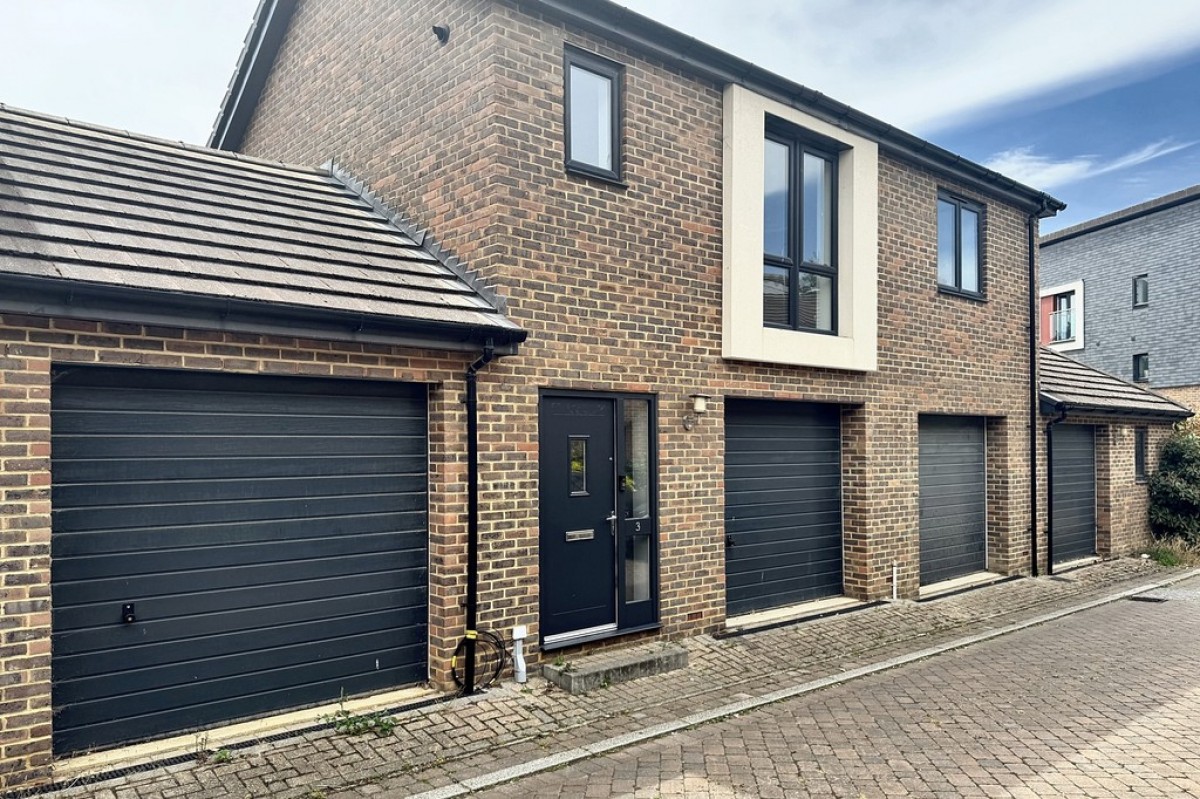 Romney Crescent, Ashford