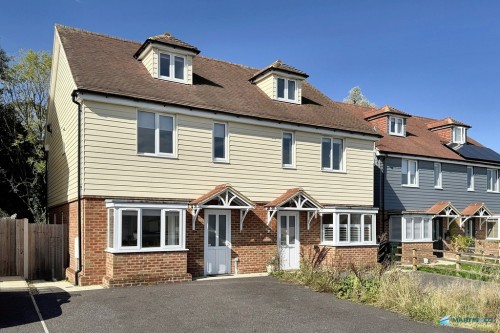 Mathews Court, Warehorne, Ashford