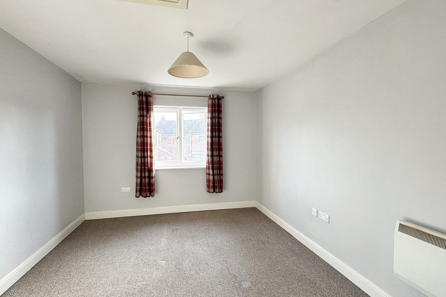 1 bedroom Flat for Letting Holt Close, Singleton Hill, Ashford