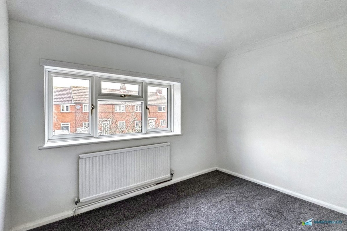 Redsull Avenue, Deal