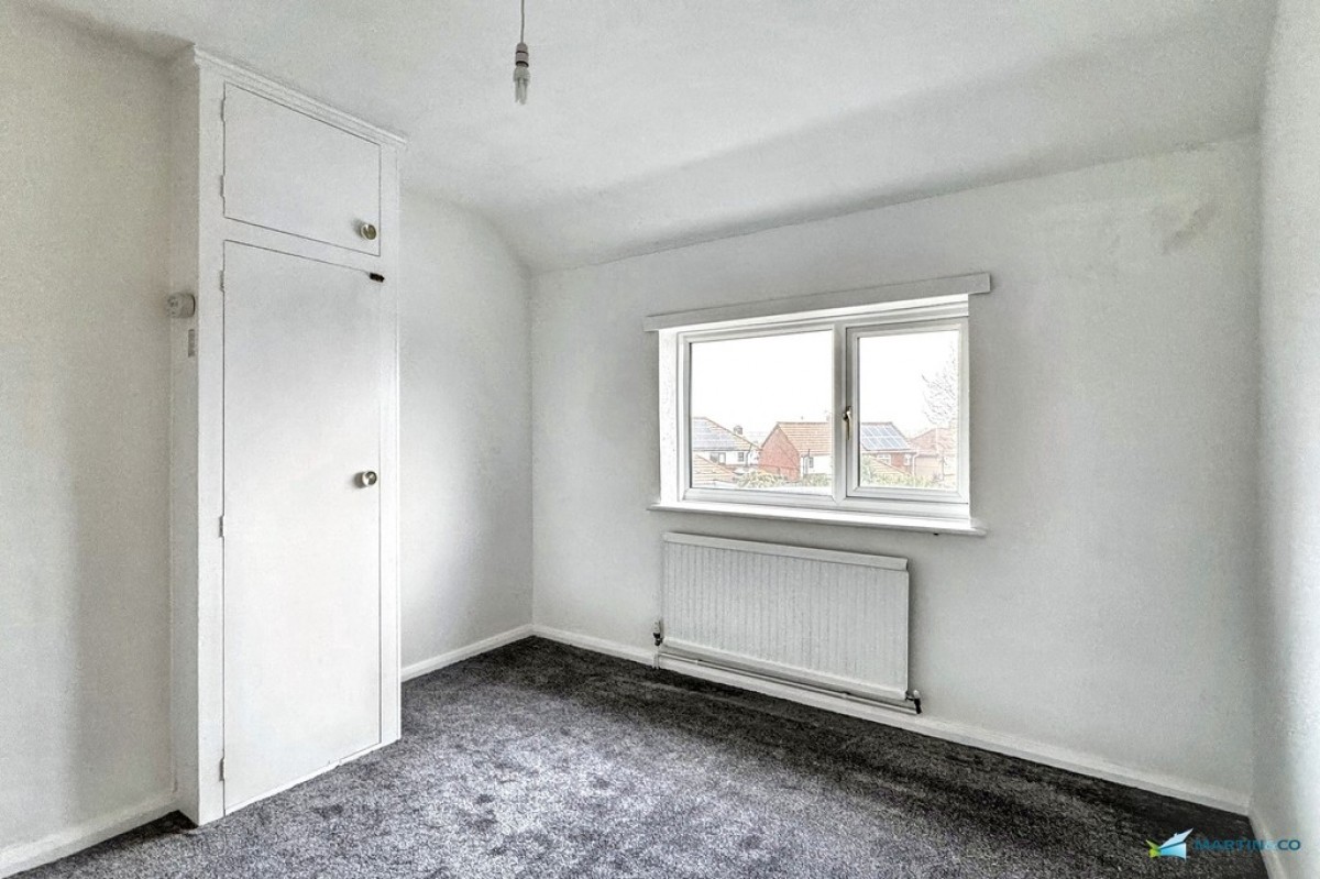 Redsull Avenue, Deal