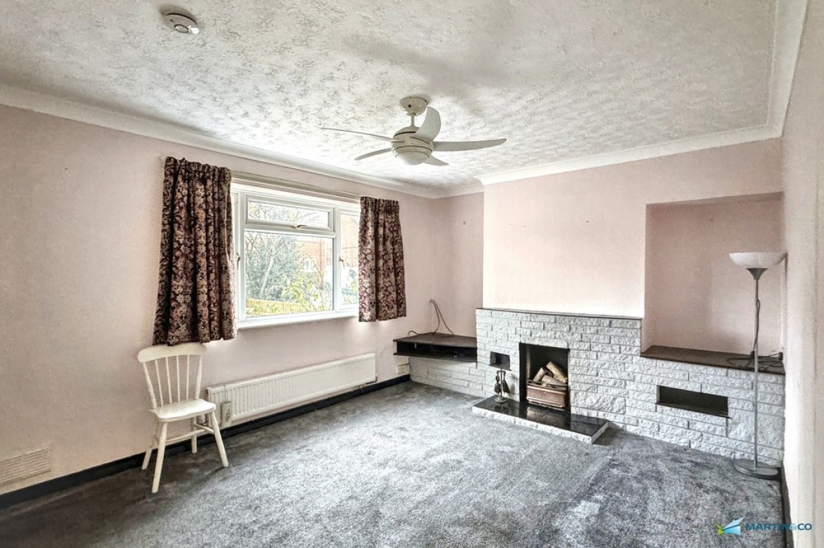 Redsull Avenue, Deal