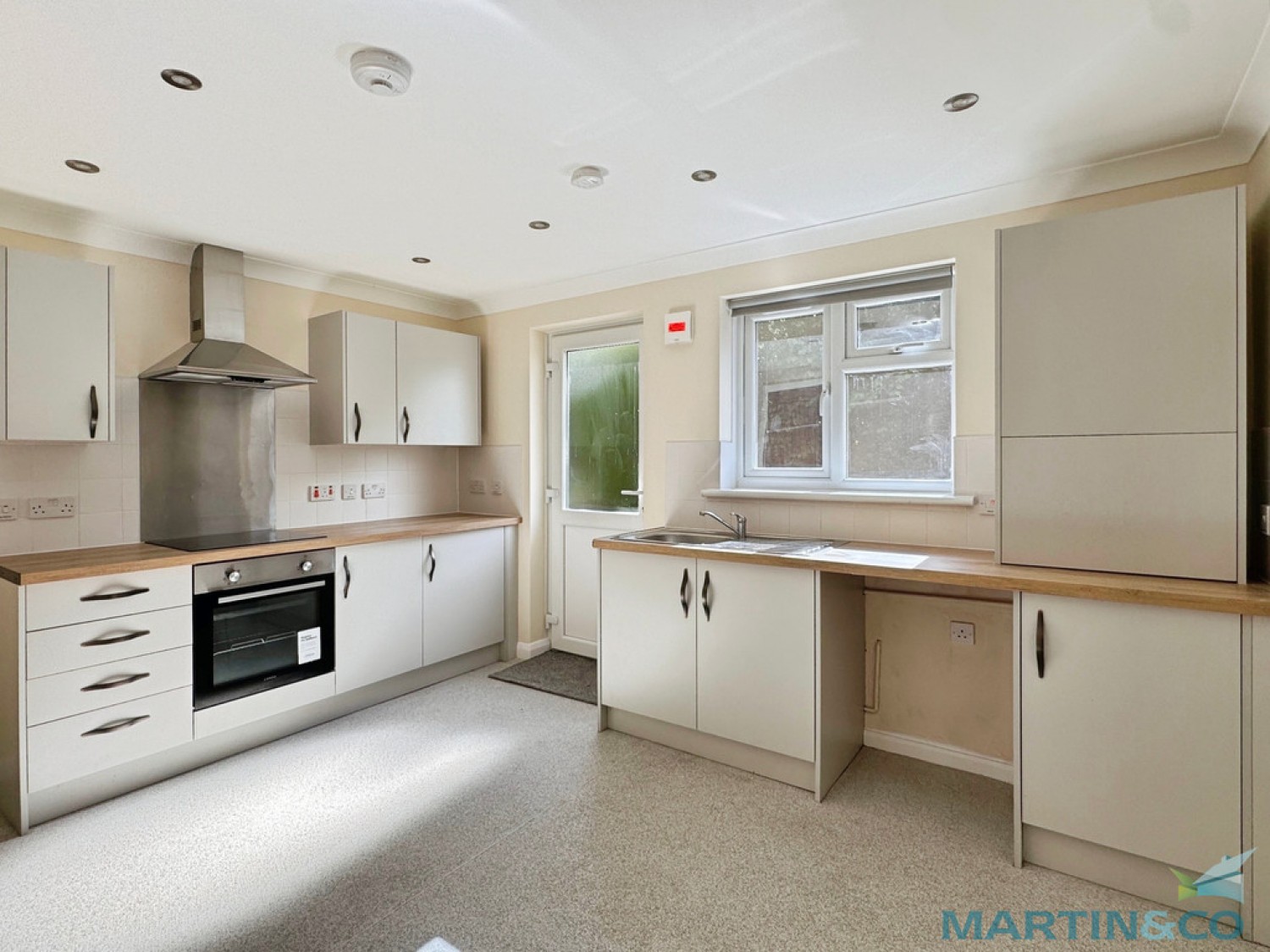 2 bedroom Bungalow for Letting The Close, Cockering Road, Canterbury