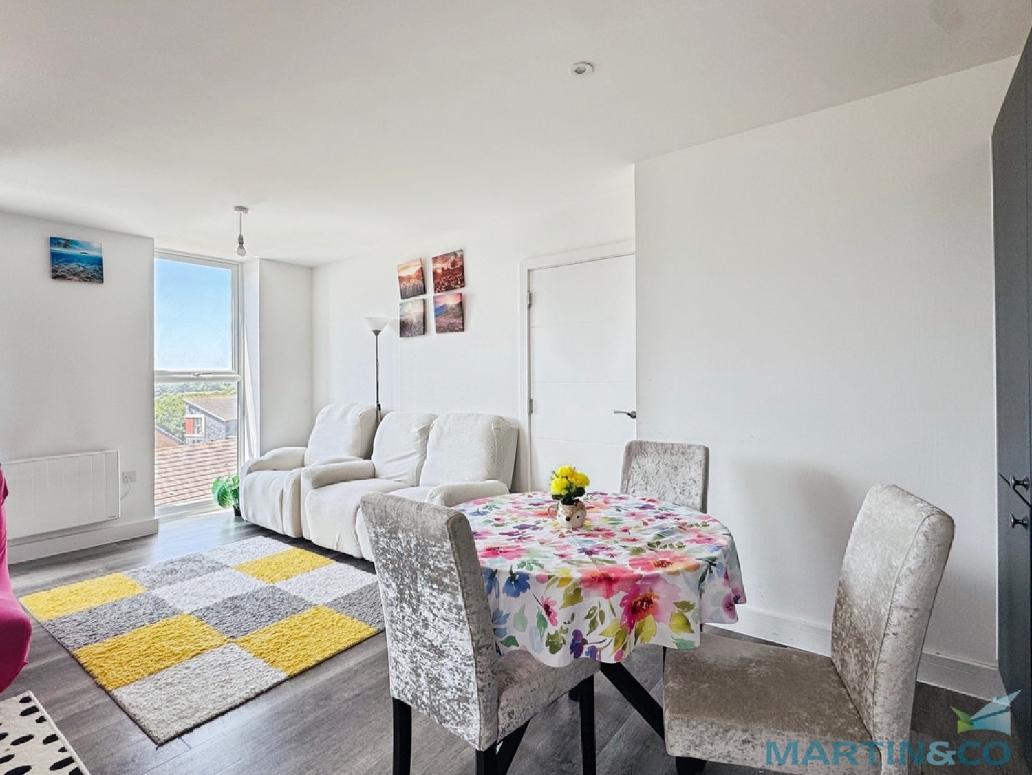 2 bedroom Flat for Letting Market Quarter, Ashford