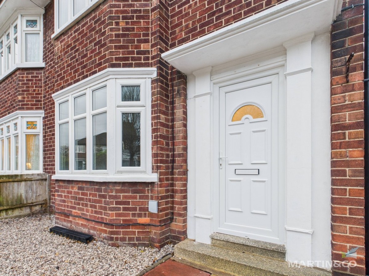 Rosefield Avenue, Bebington