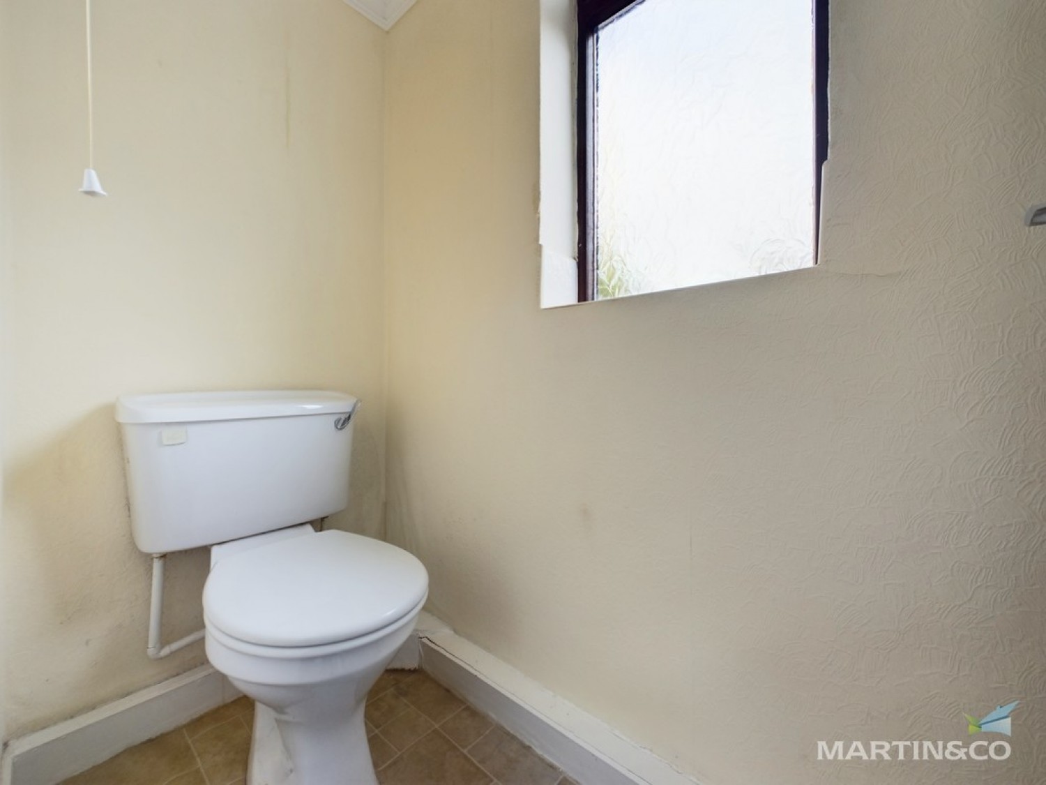 3 bedroom Flat in Allport Road, Bromborough