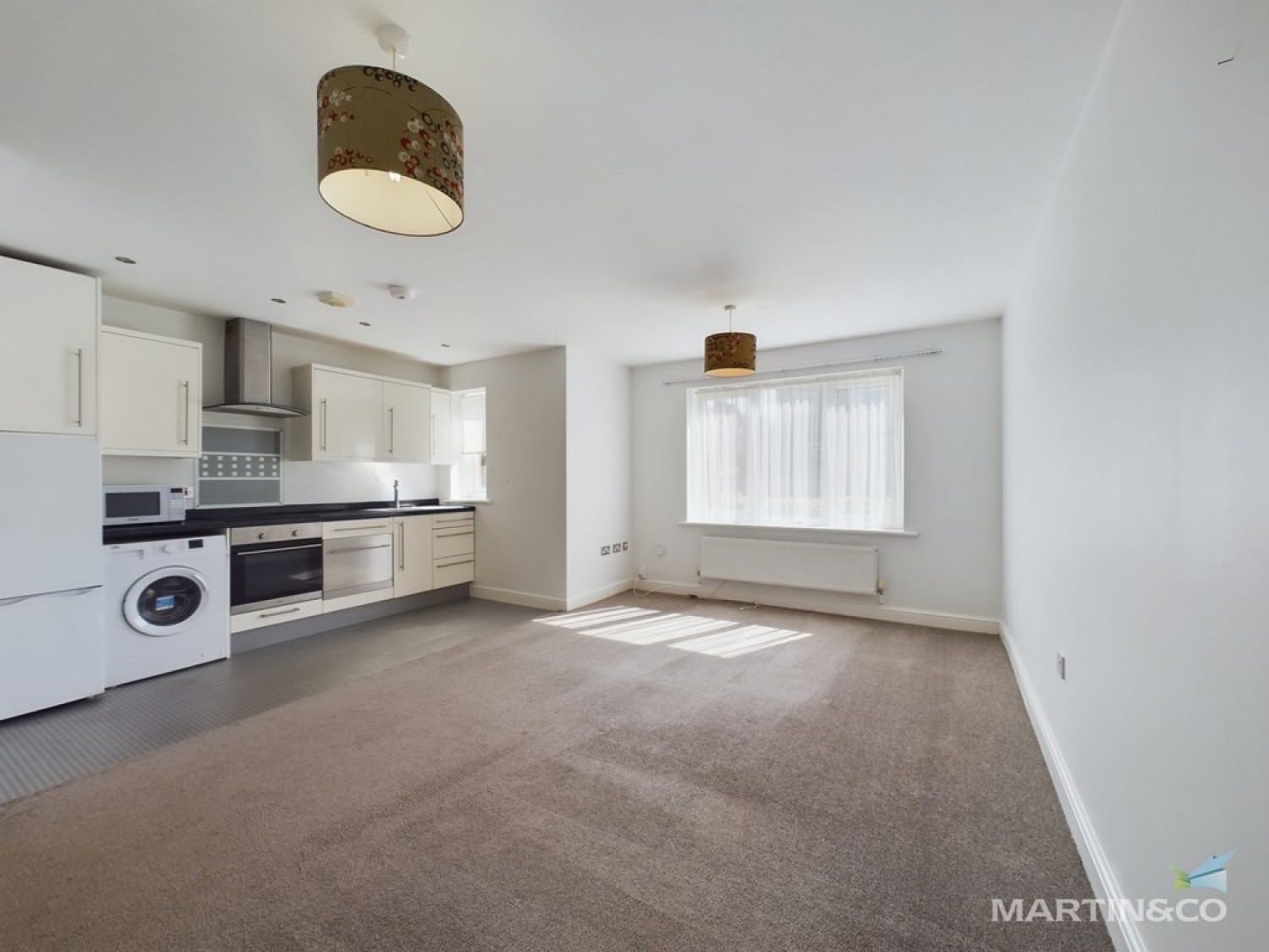 2 bedroom Flat for Letting The Elms, Bebington