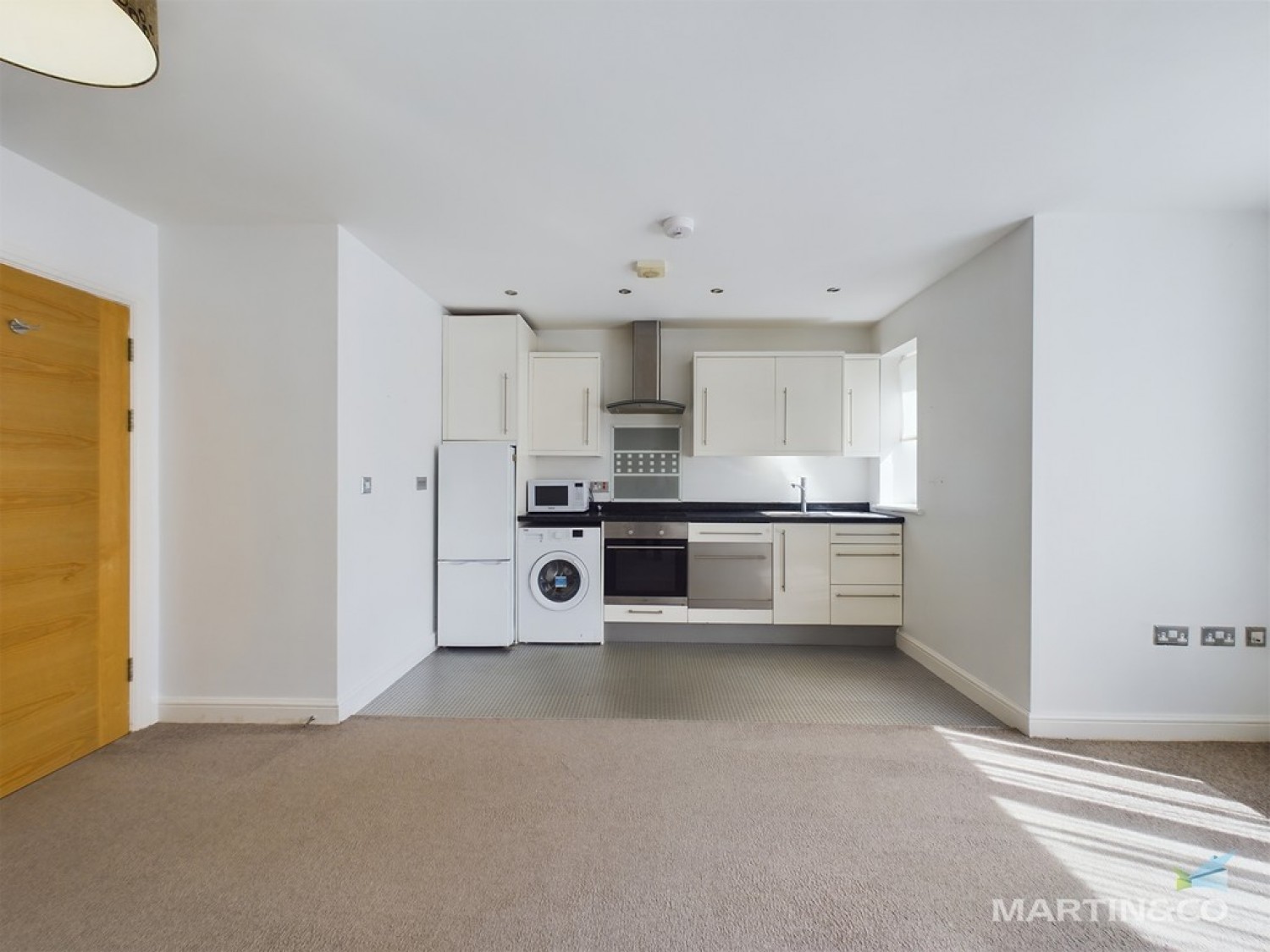 2 bedroom Flat for Letting The Elms, Bebington