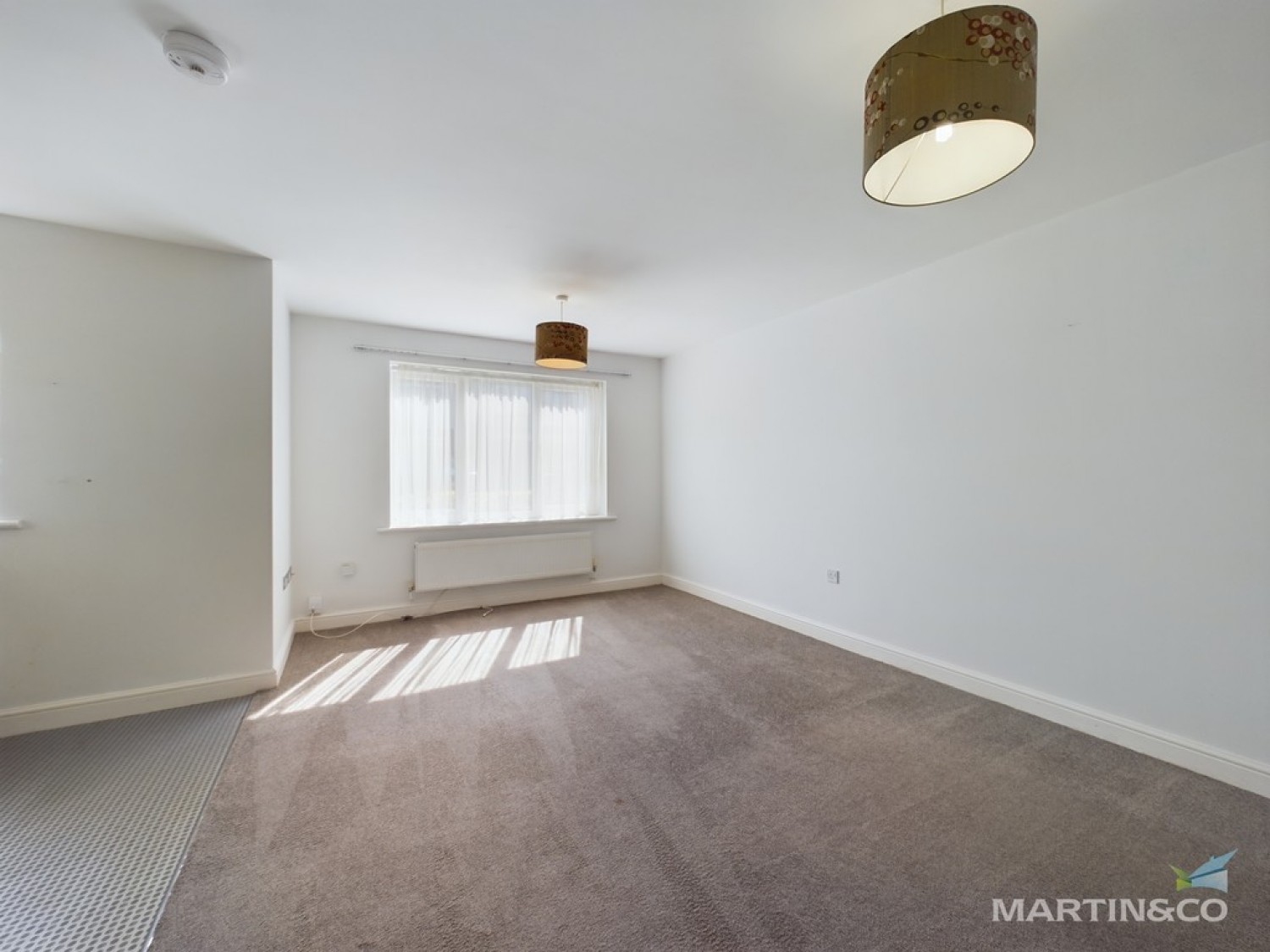 2 bedroom Flat for Letting The Elms, Bebington