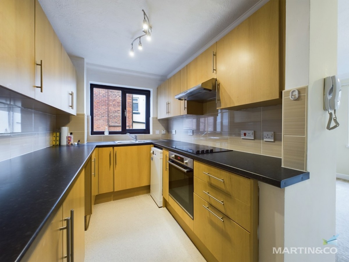 Croft Avenue East, Bromborough