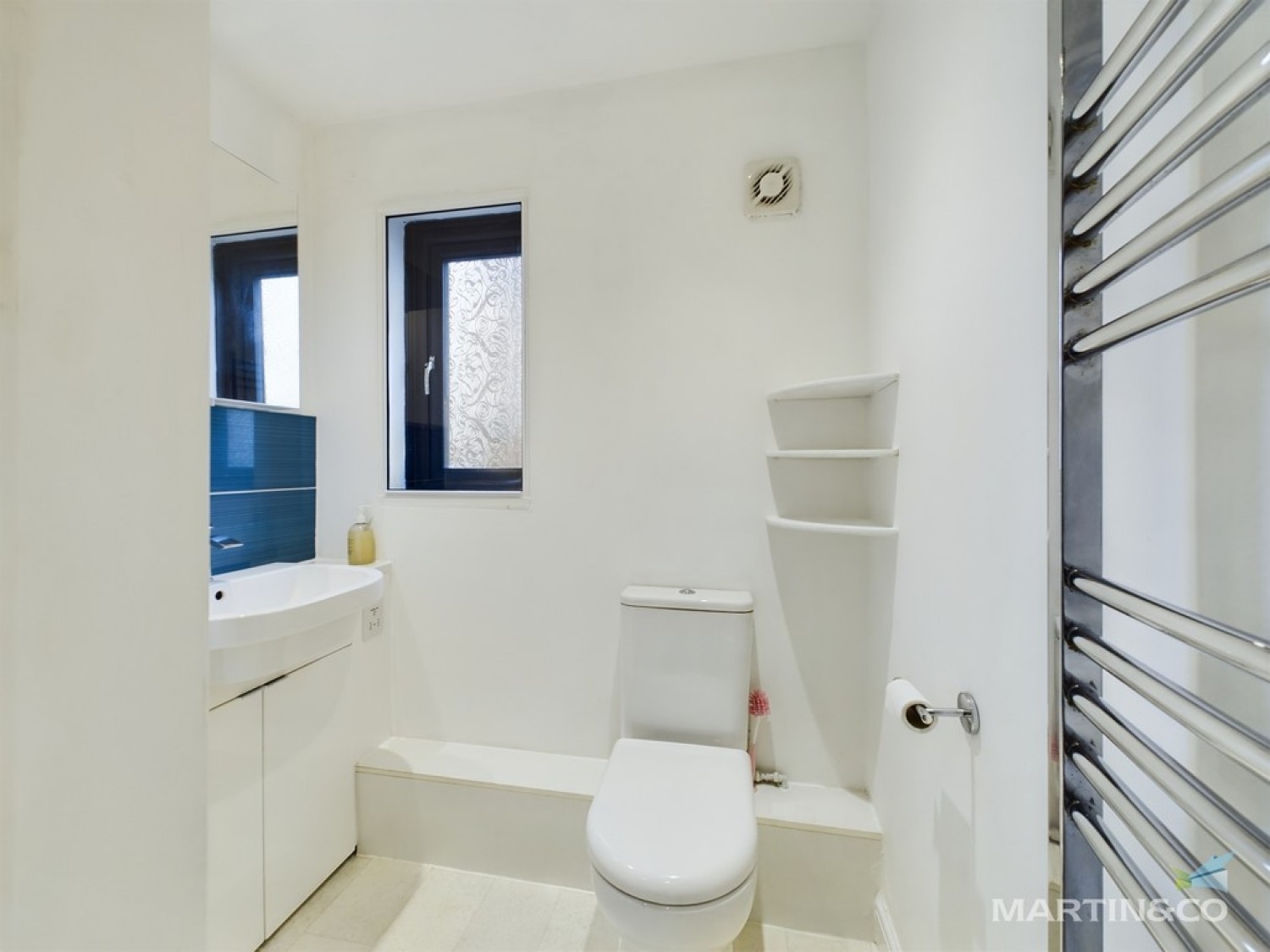 2 bedroom Flat for Letting Croft Avenue East, Bromborough