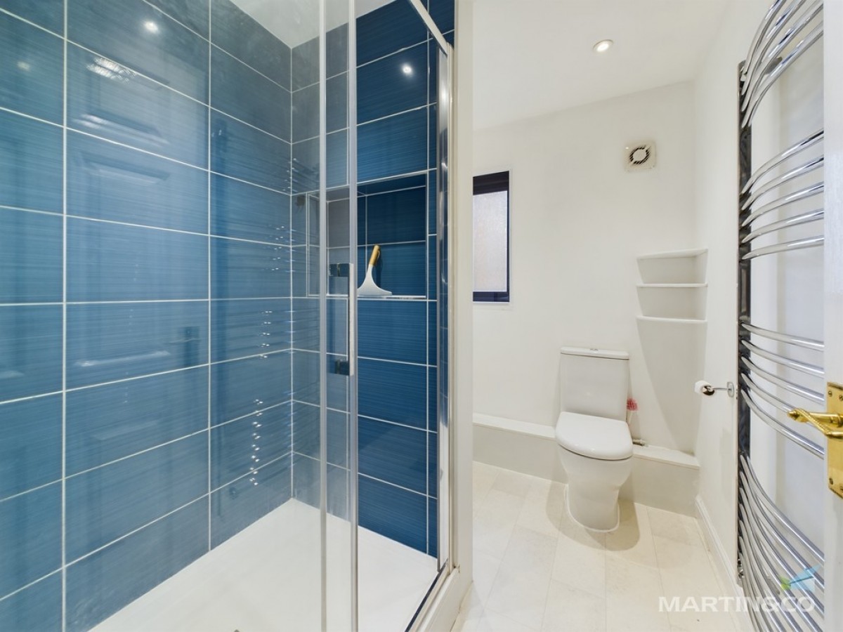 Croft Avenue East, Bromborough