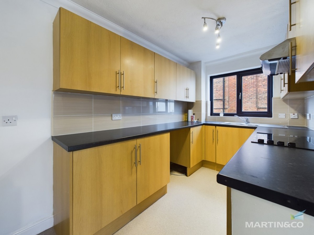 Croft Avenue East, Bromborough