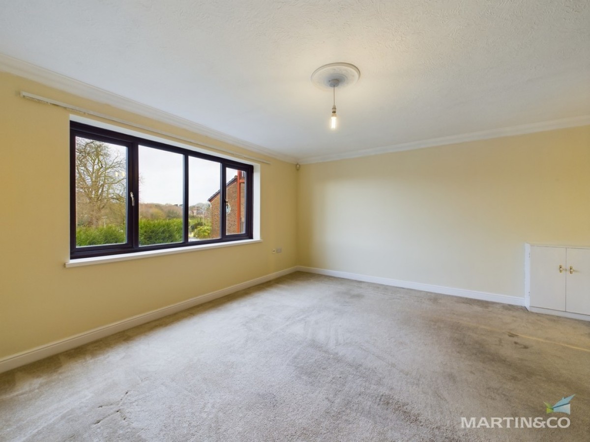 Croft Avenue East, Bromborough