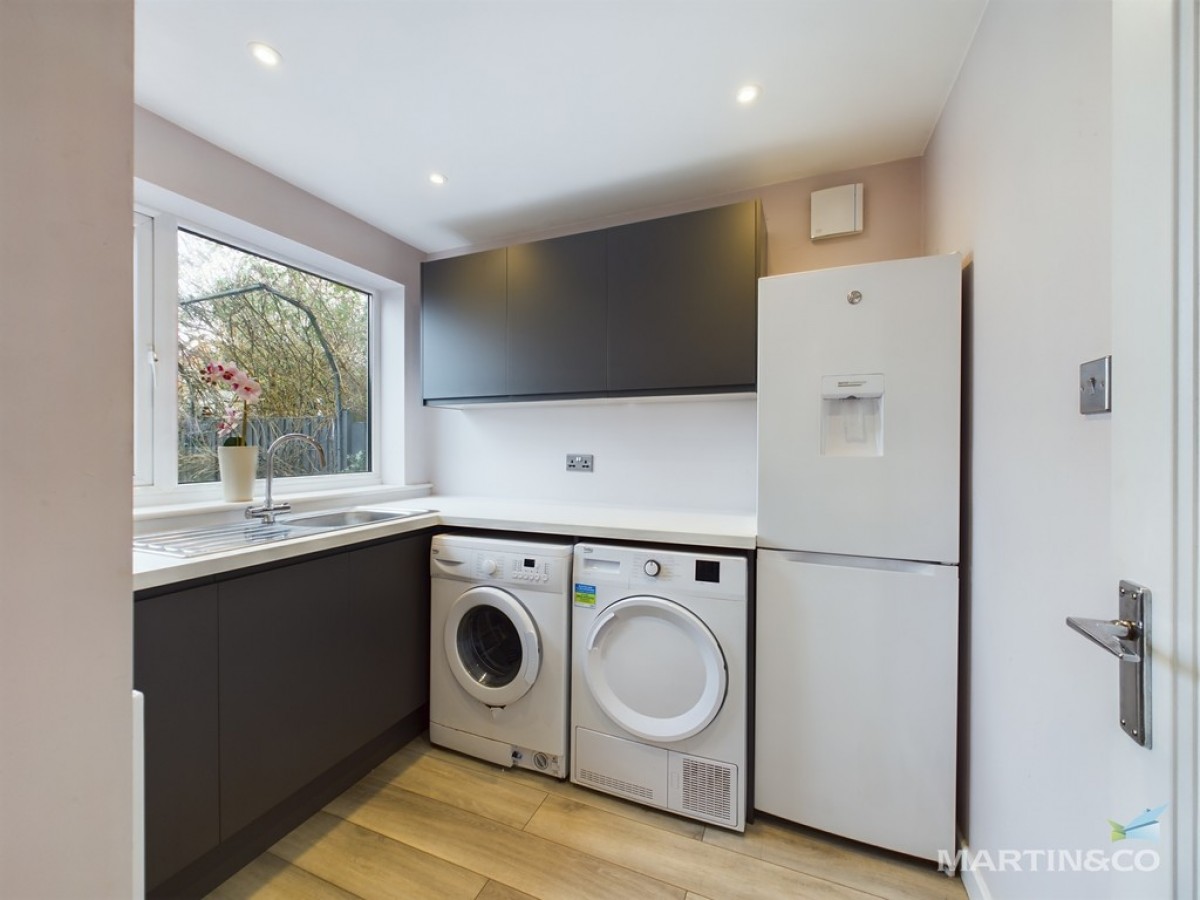 Sealy Close , Spital