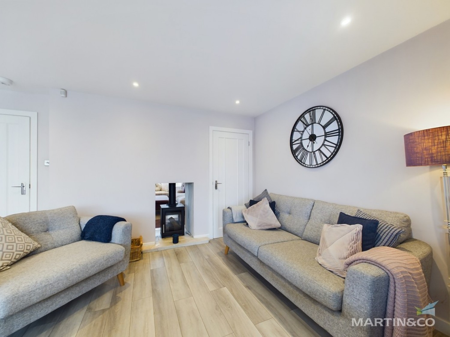 Sealy Close , Spital