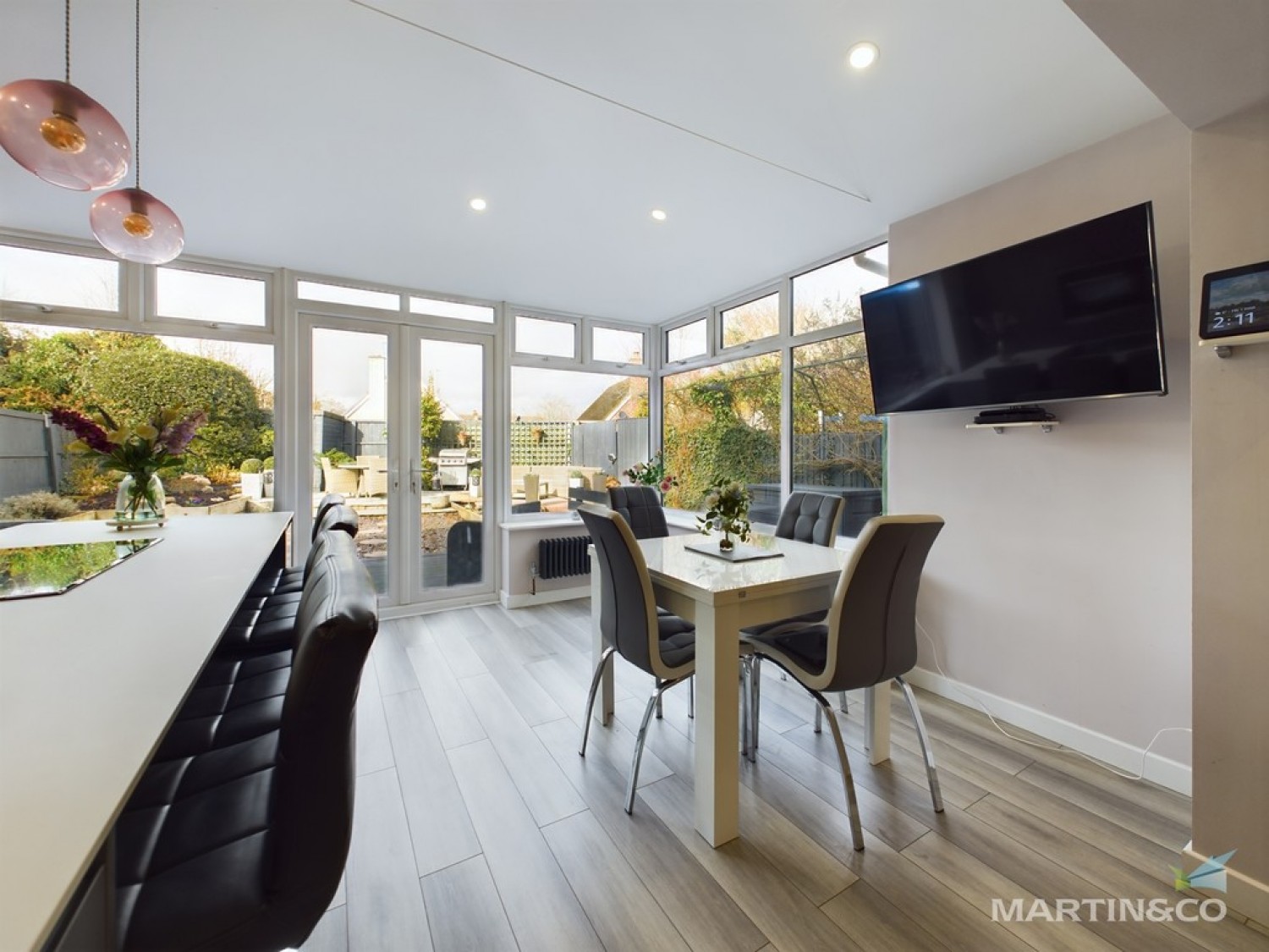 Sealy Close , Spital