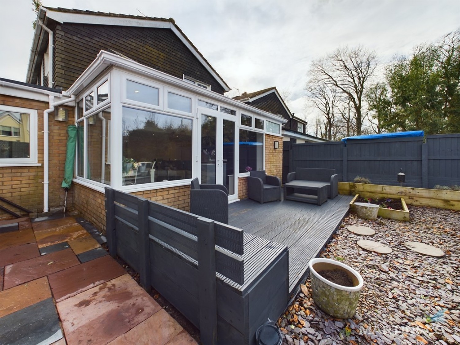 Sealy Close , Spital