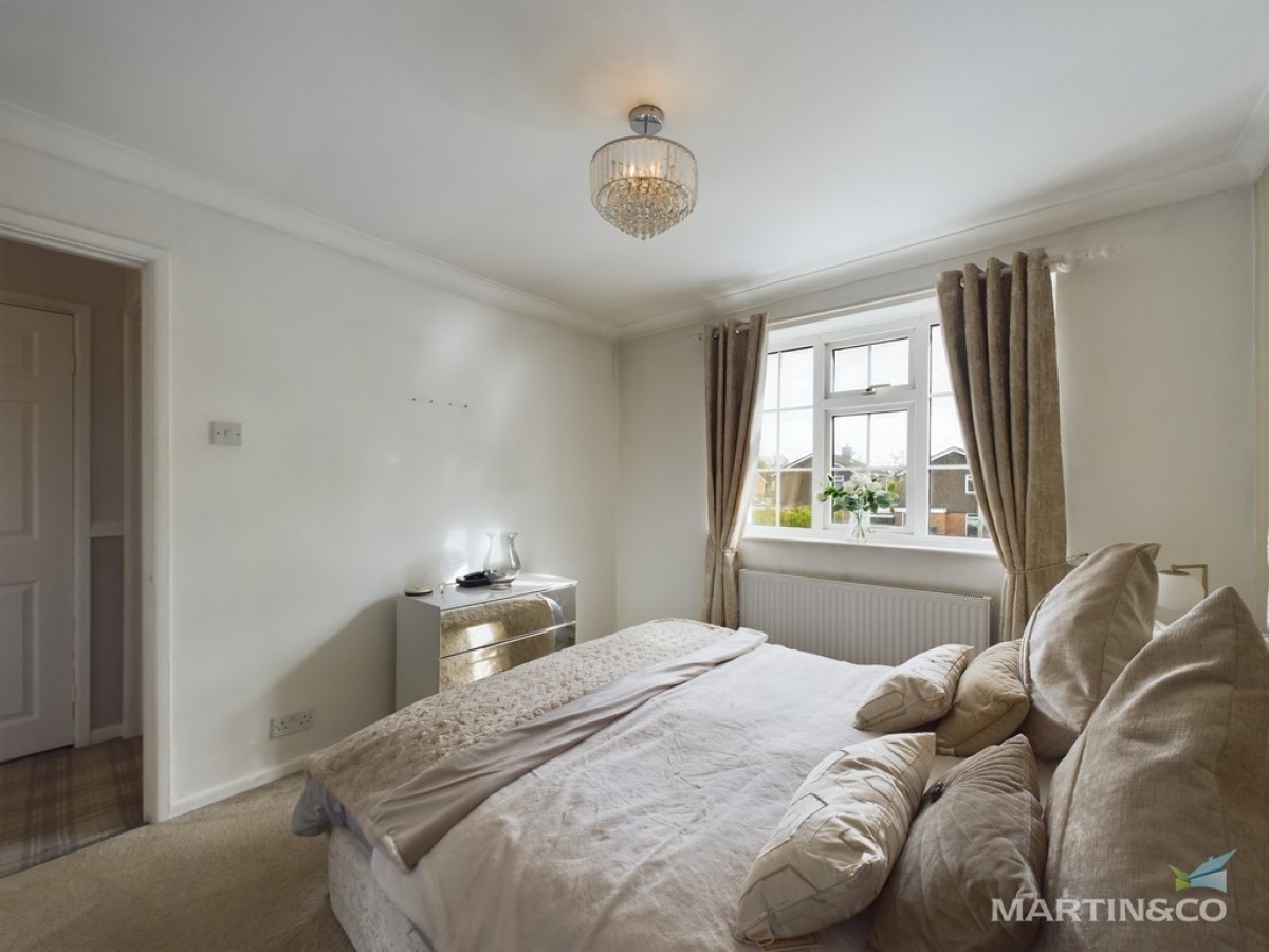 Sealy Close , Spital