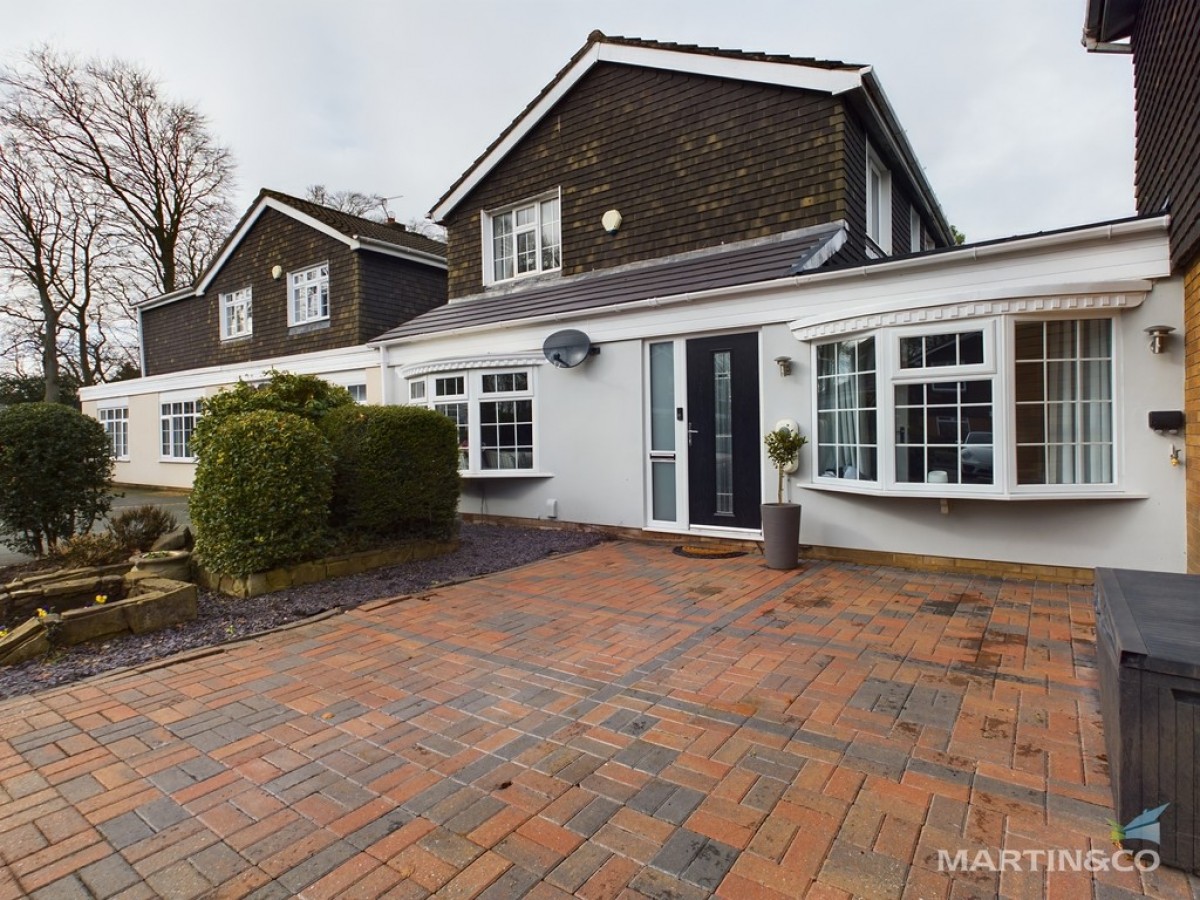 Sealy Close , Spital