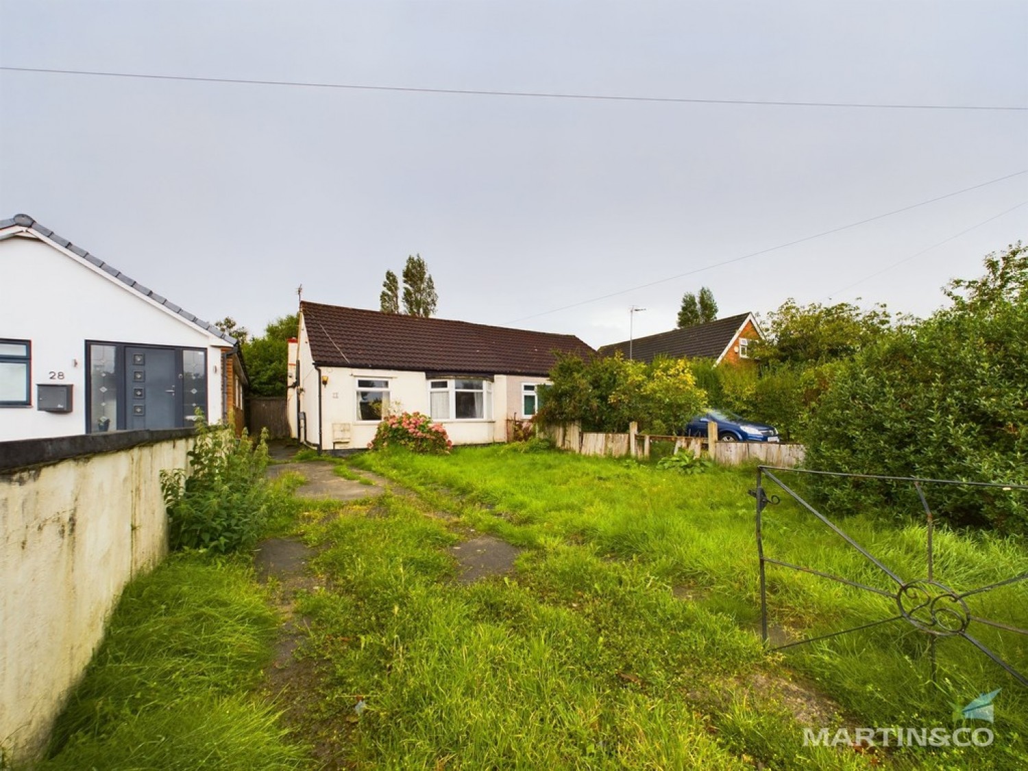 Stuart Avenue, Moreton