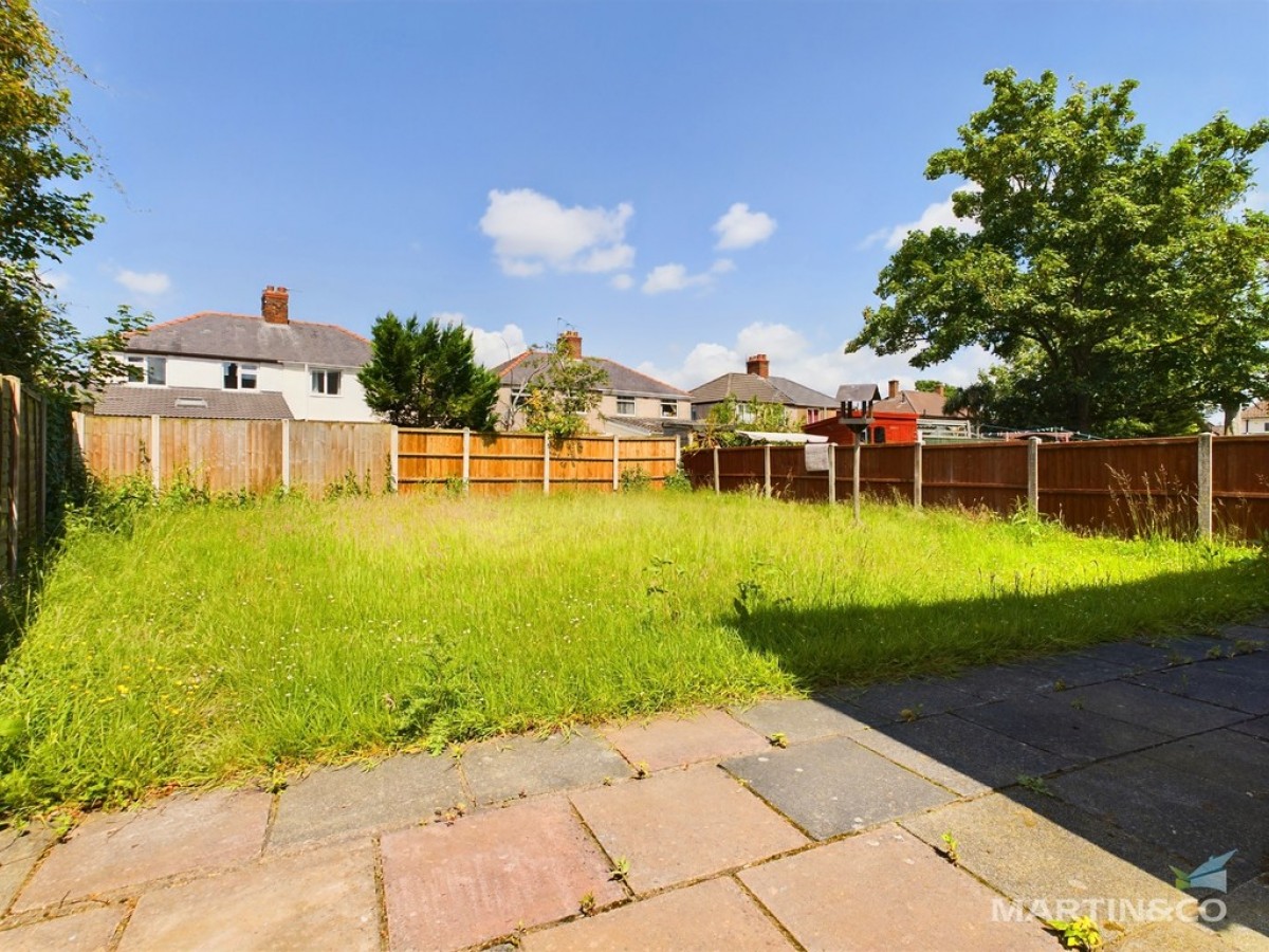 Cedar Avenue, Little Sutton