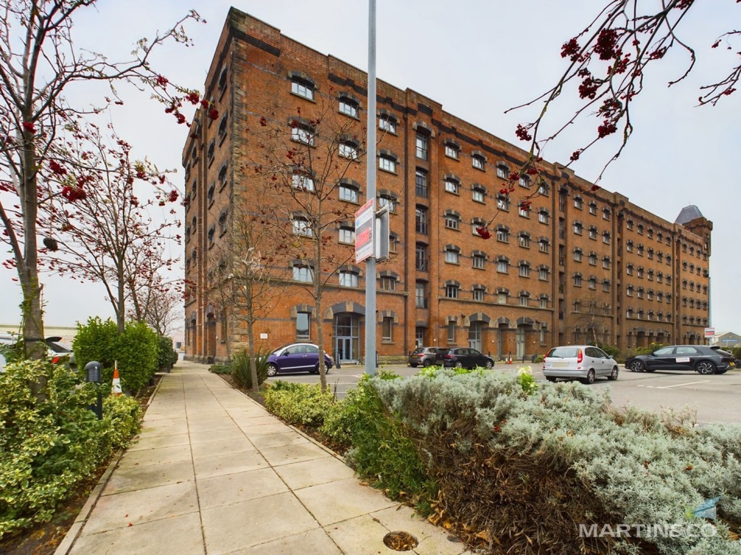 2 bedroom Flat for Sale East Float Quay, Dock Road