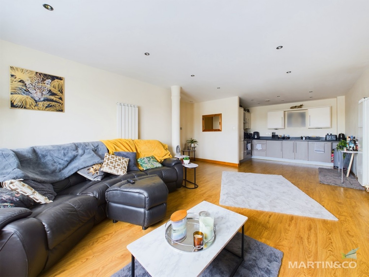 2 bedroom Flat for Sale East Float Quay, Dock Road