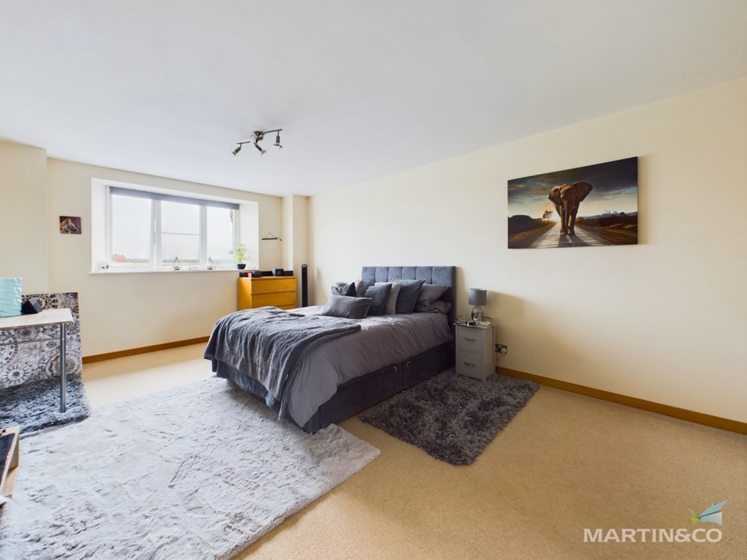2 bedroom Flat for Sale East Float Quay, Dock Road