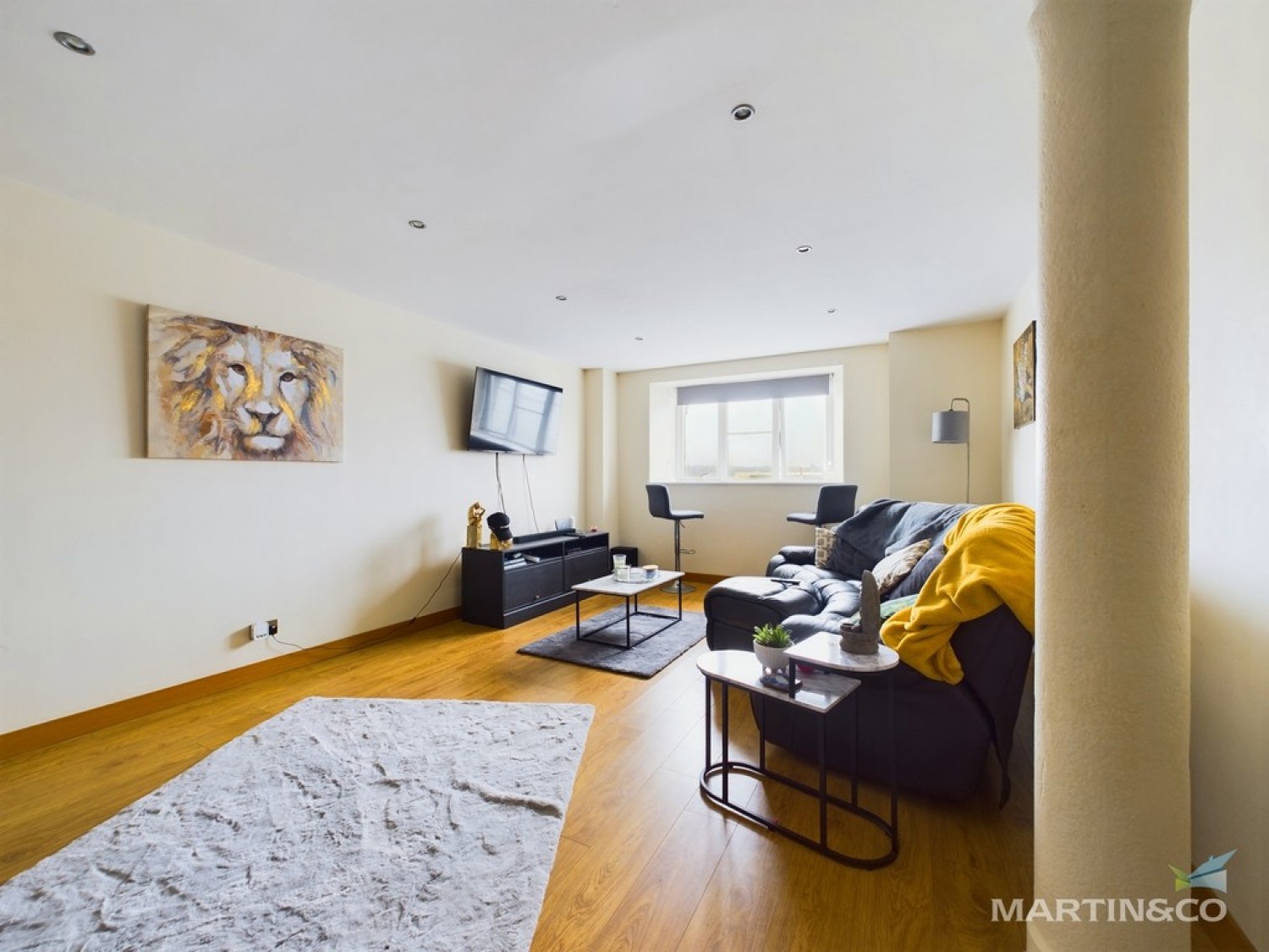 2 bedroom Flat for Sale East Float Quay, Dock Road