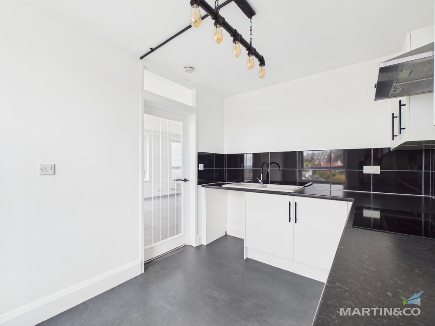 2 bedroom Flat for Letting The Cliff , Wallasey