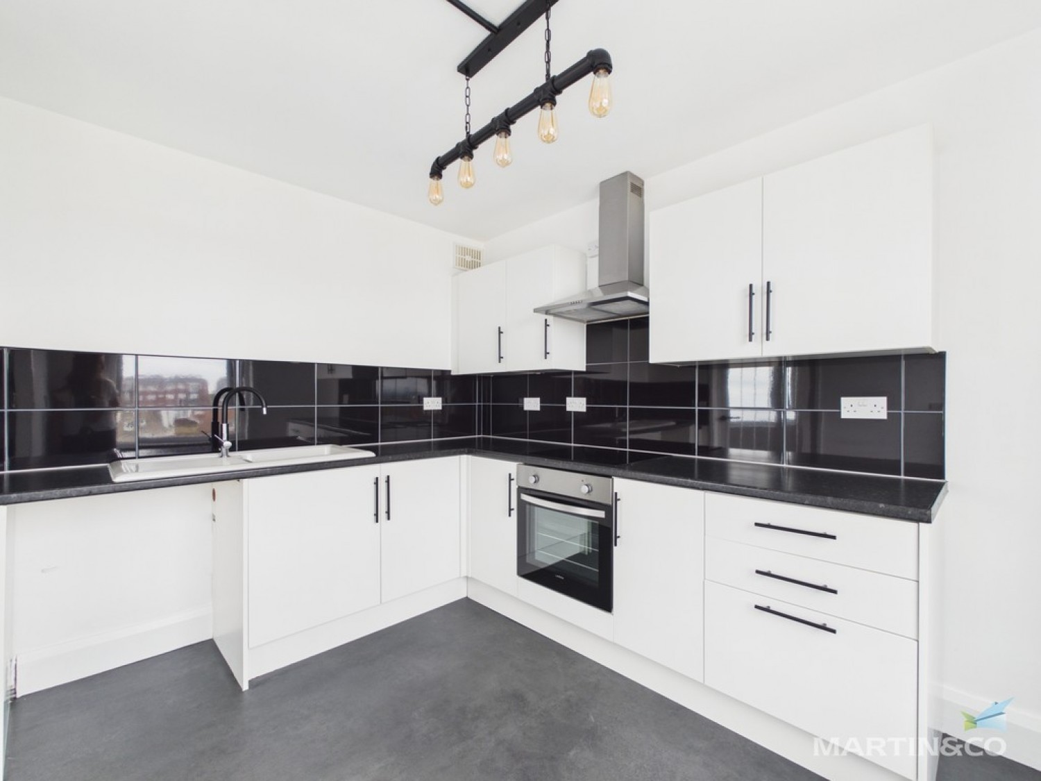 2 bedroom Flat for Letting The Cliff , Wallasey