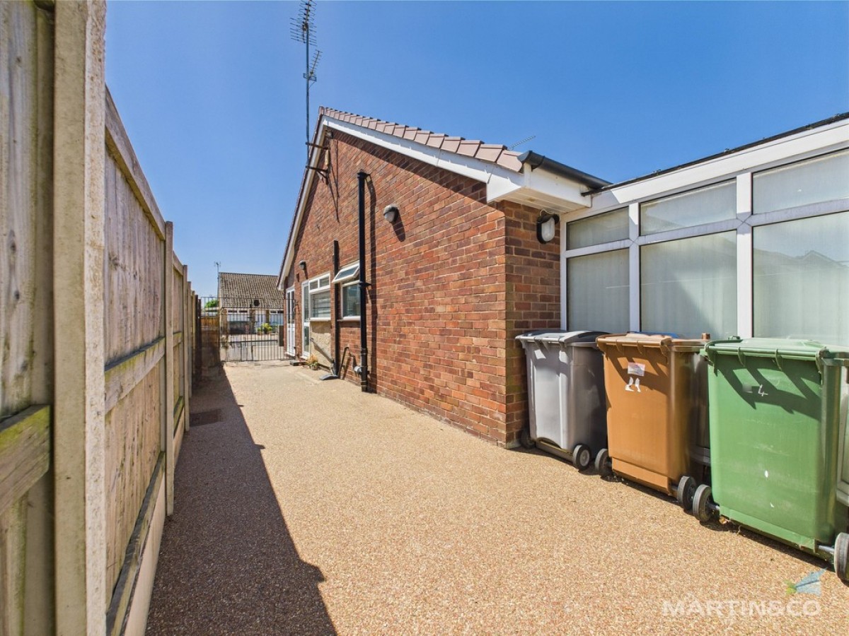 Rothesay Dr, Eastham, Wirral