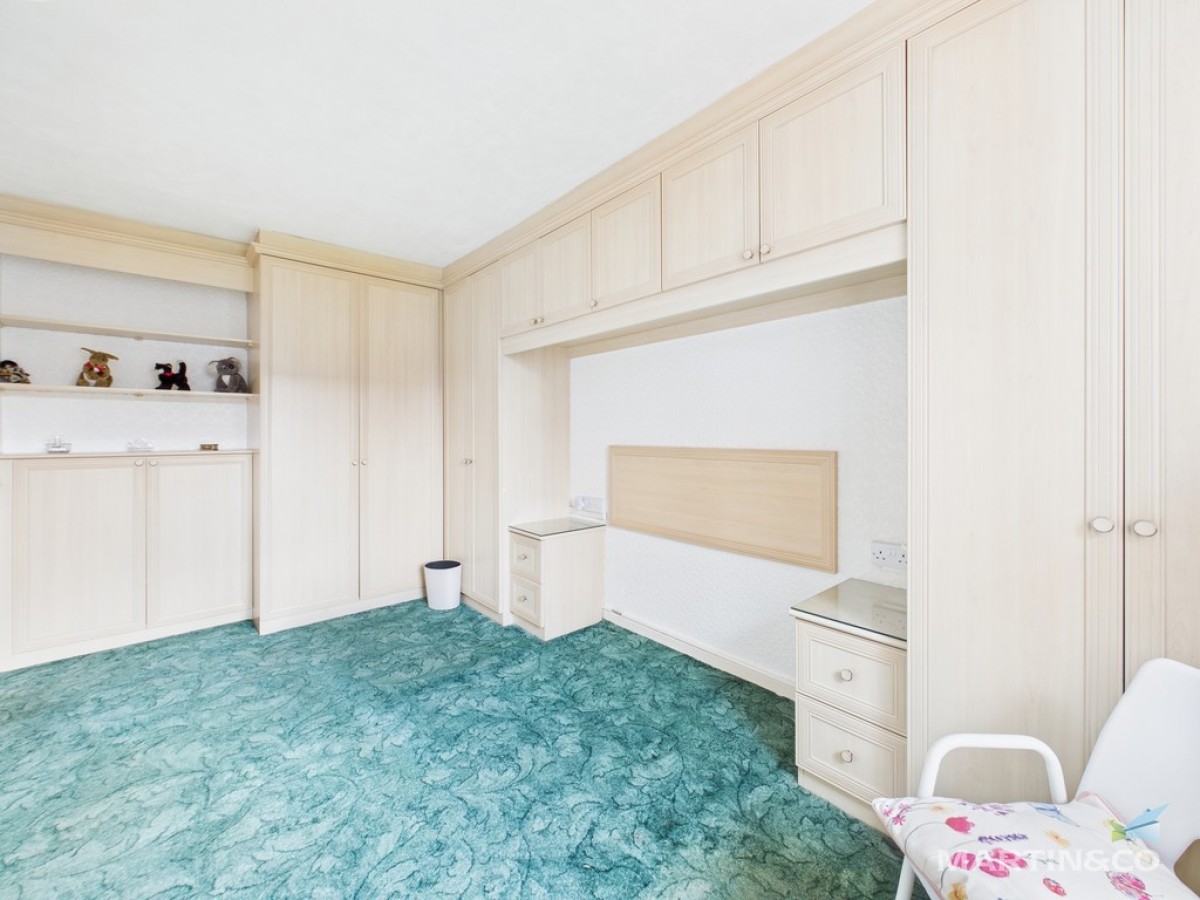 Sunningdale , Bromborough, Wirral