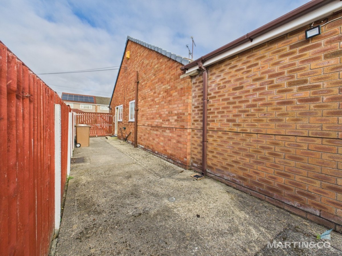 Sunningdale , Bromborough, Wirral