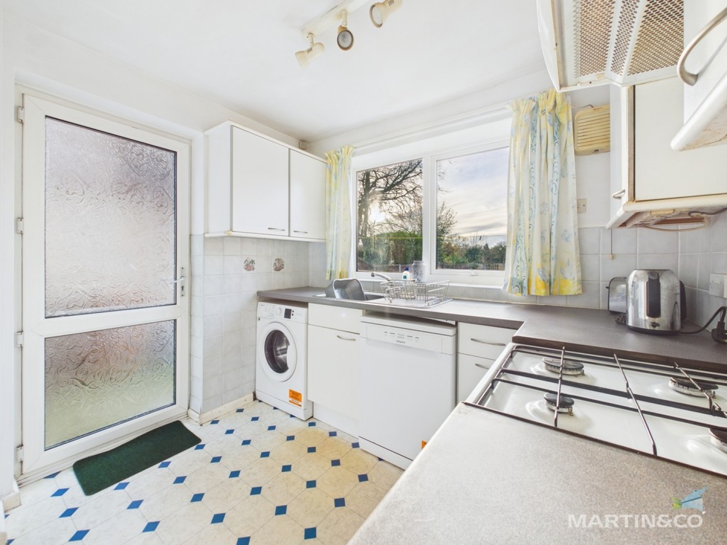 3 bedroom House in Chorley Way, Spital, Wirral