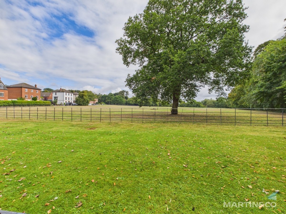 Chapel View, Eastham