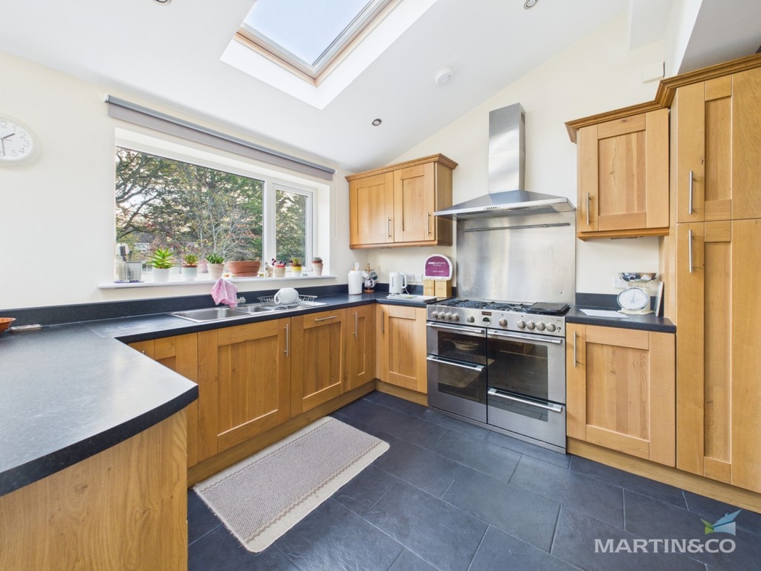 4 bedroom House for Sale Parkfield Road, Bebington