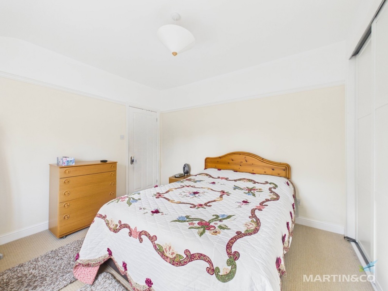 4 bedroom House for Sale Parkfield Road, Bebington