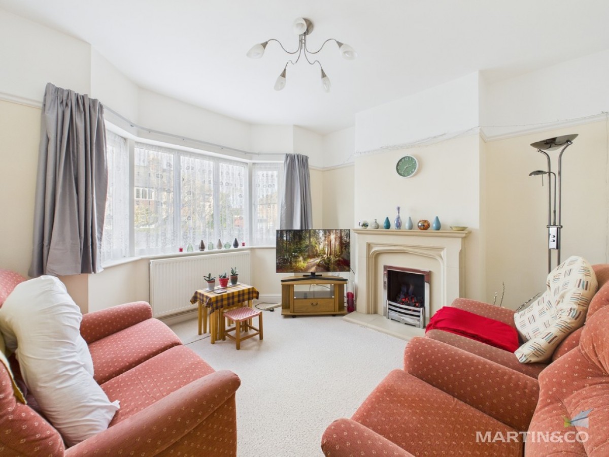 Parkfield Road, Bebington