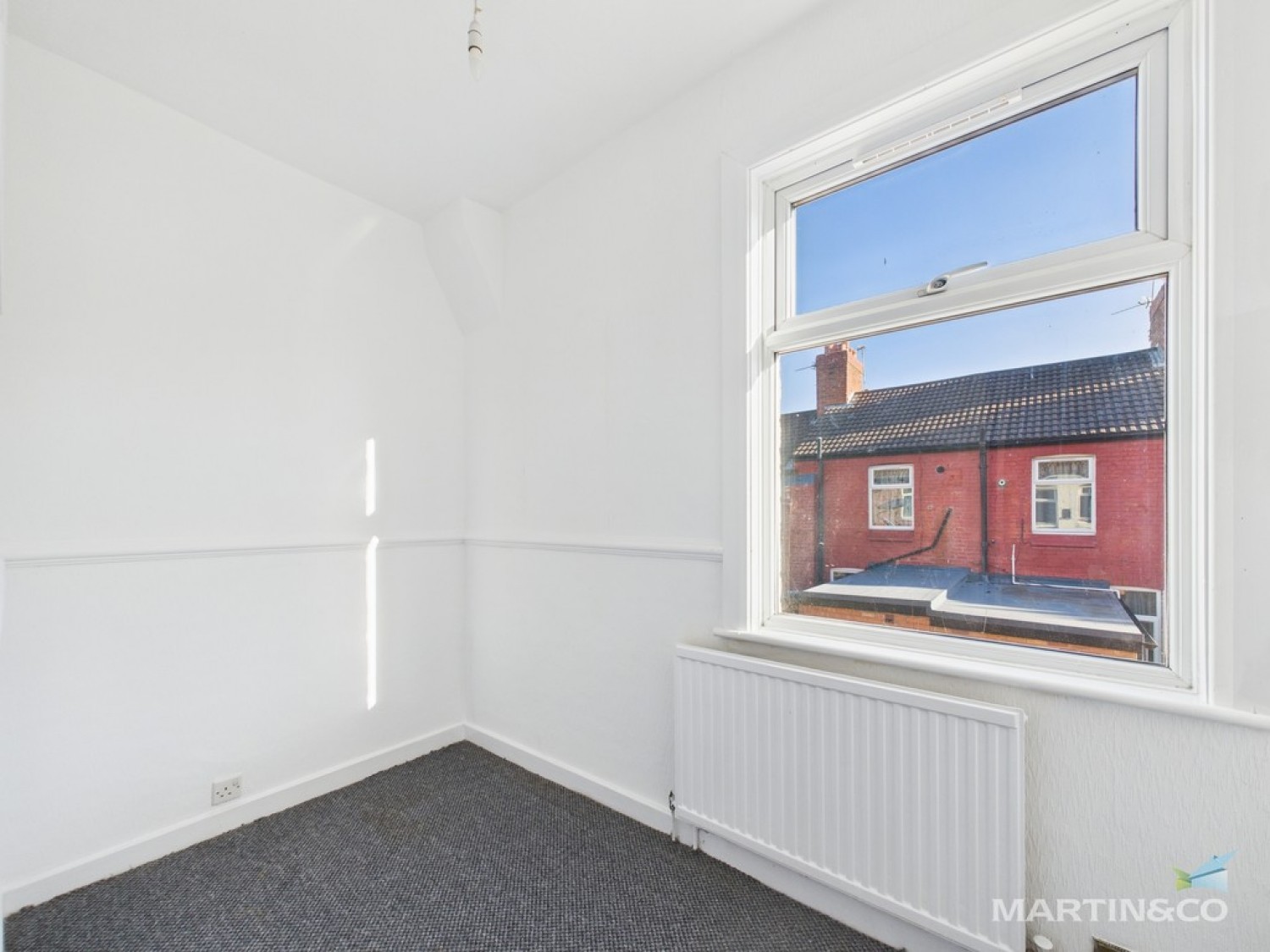 2 bedroom House in Falkland Street, Birkenhead
