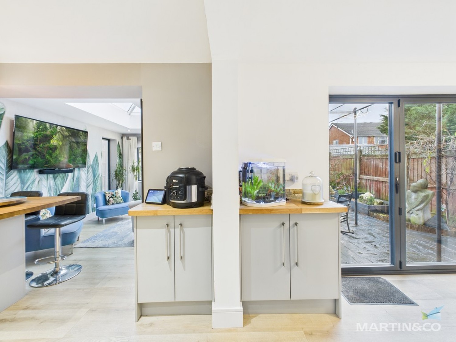 4 bedroom House in Hawksmore Close, Saughall Massie