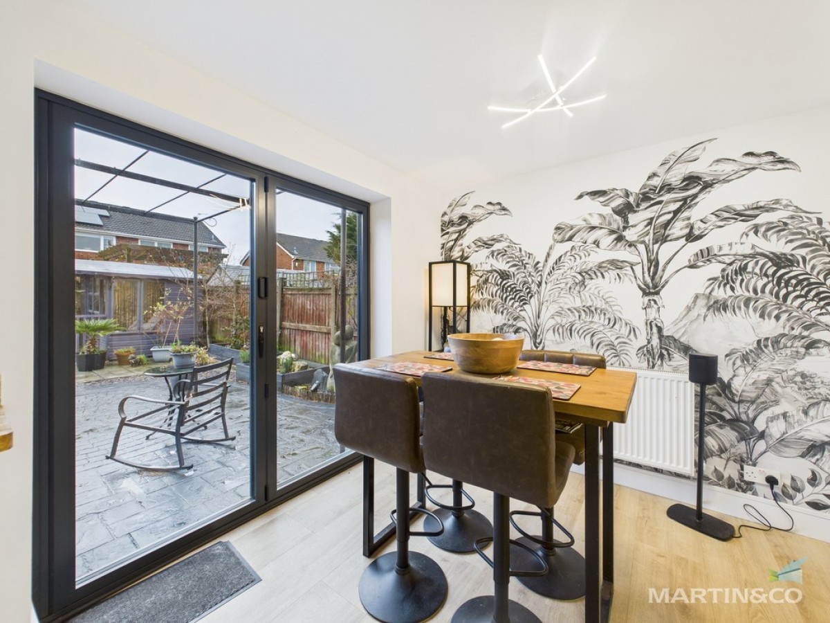 Hawksmore Close, Saughall Massie