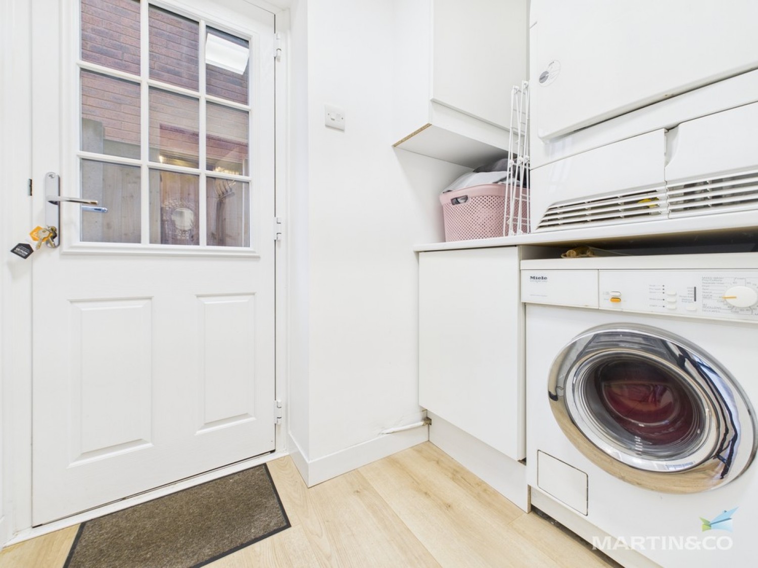 4 bedroom House in Hawksmore Close, Saughall Massie