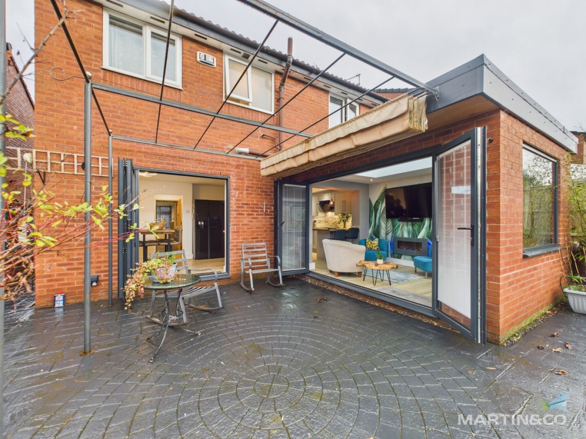 Hawksmore Close, Saughall Massie