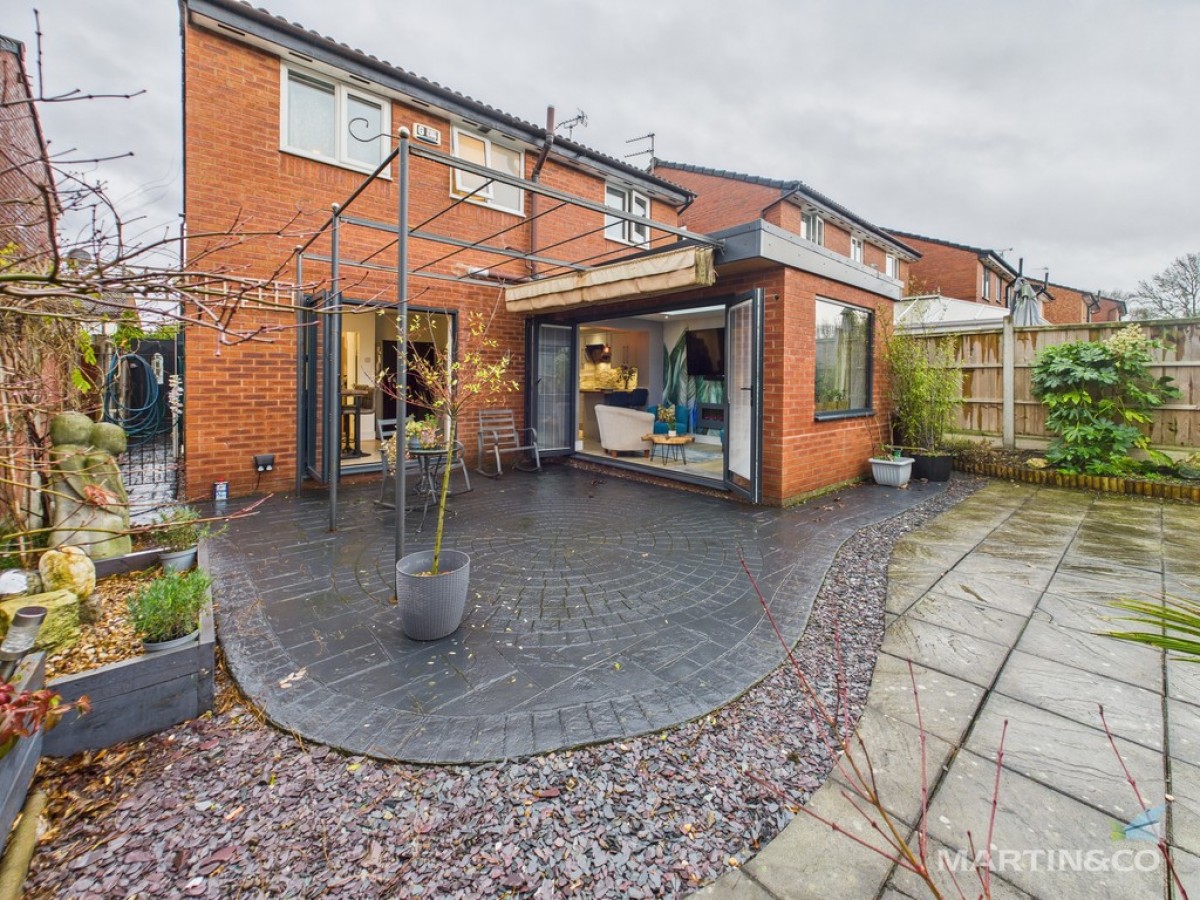 Hawksmore Close, Saughall Massie