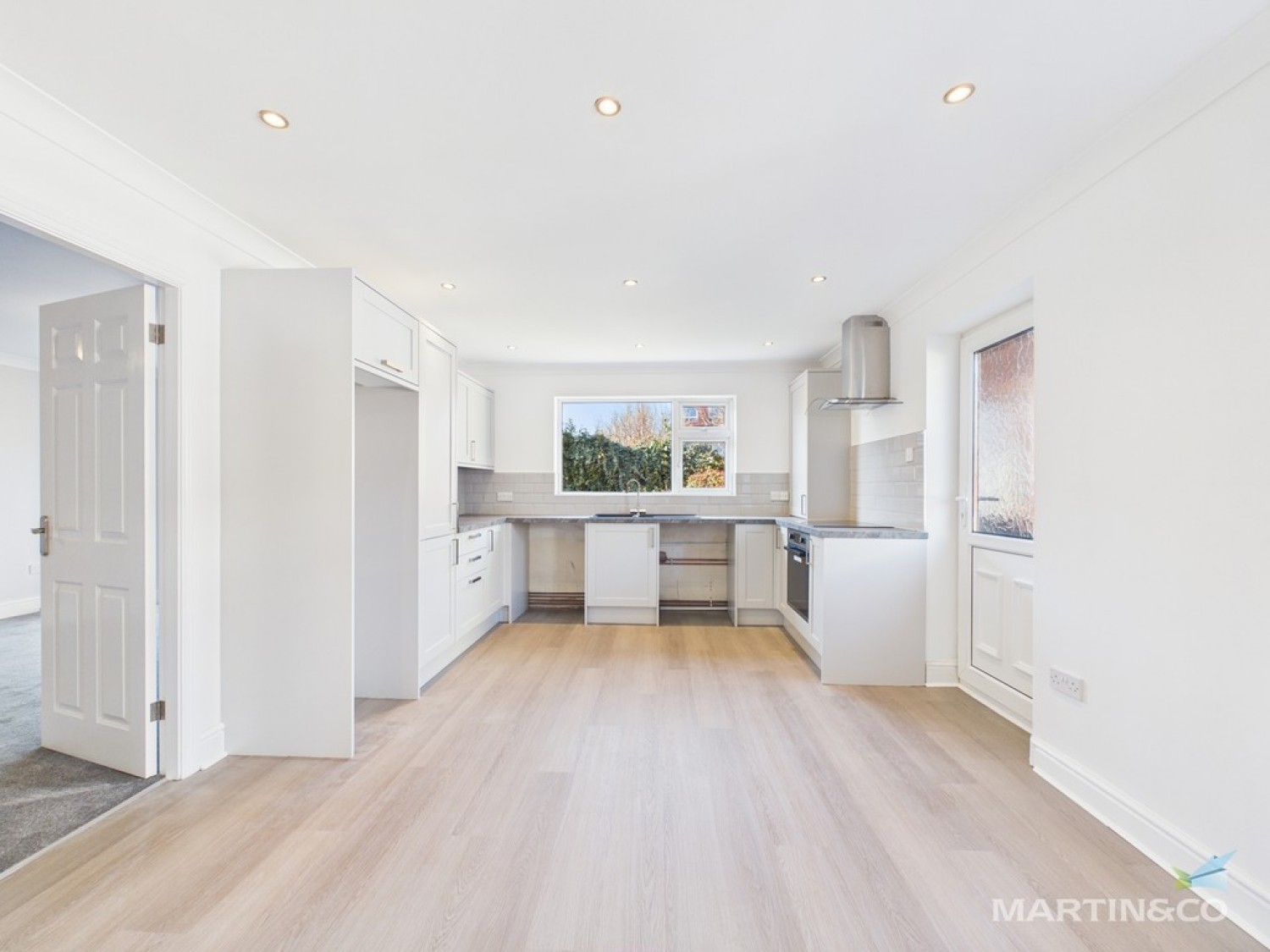 2 bedroom Bungalow for Letting Willaston Road, Moreton, Wirral