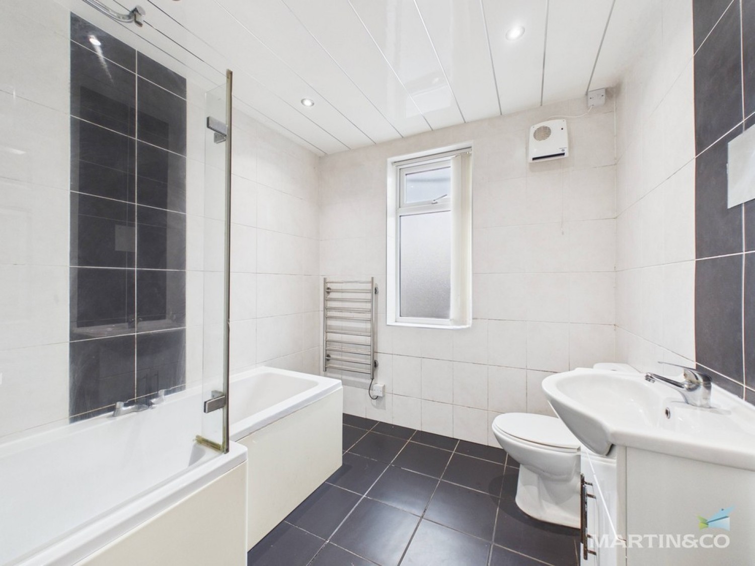 3 bedroom Flat for Sale Hoylake Road, Moreton